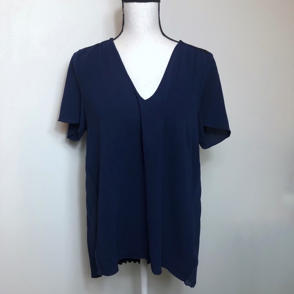 Michael Kors navy top w/black lace size m - Picture 1 of 8